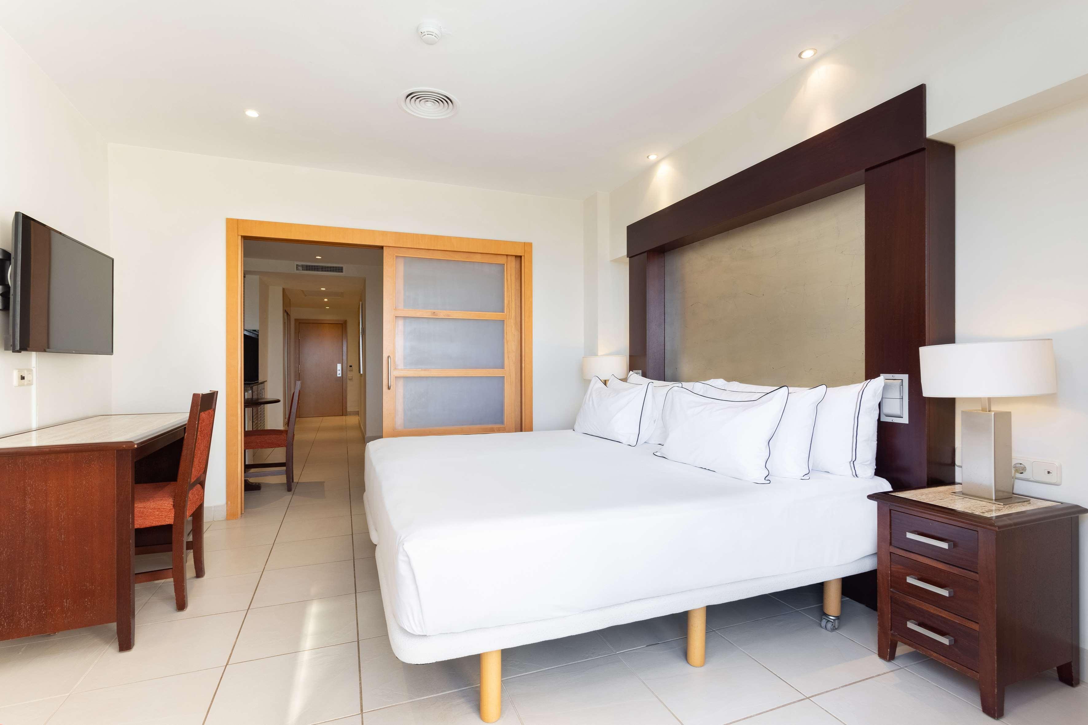 Paradisus By Melia Fuerteventura Costa Calma Ngoại thất bức ảnh A bedroom at the Hilton San Francisco Airport